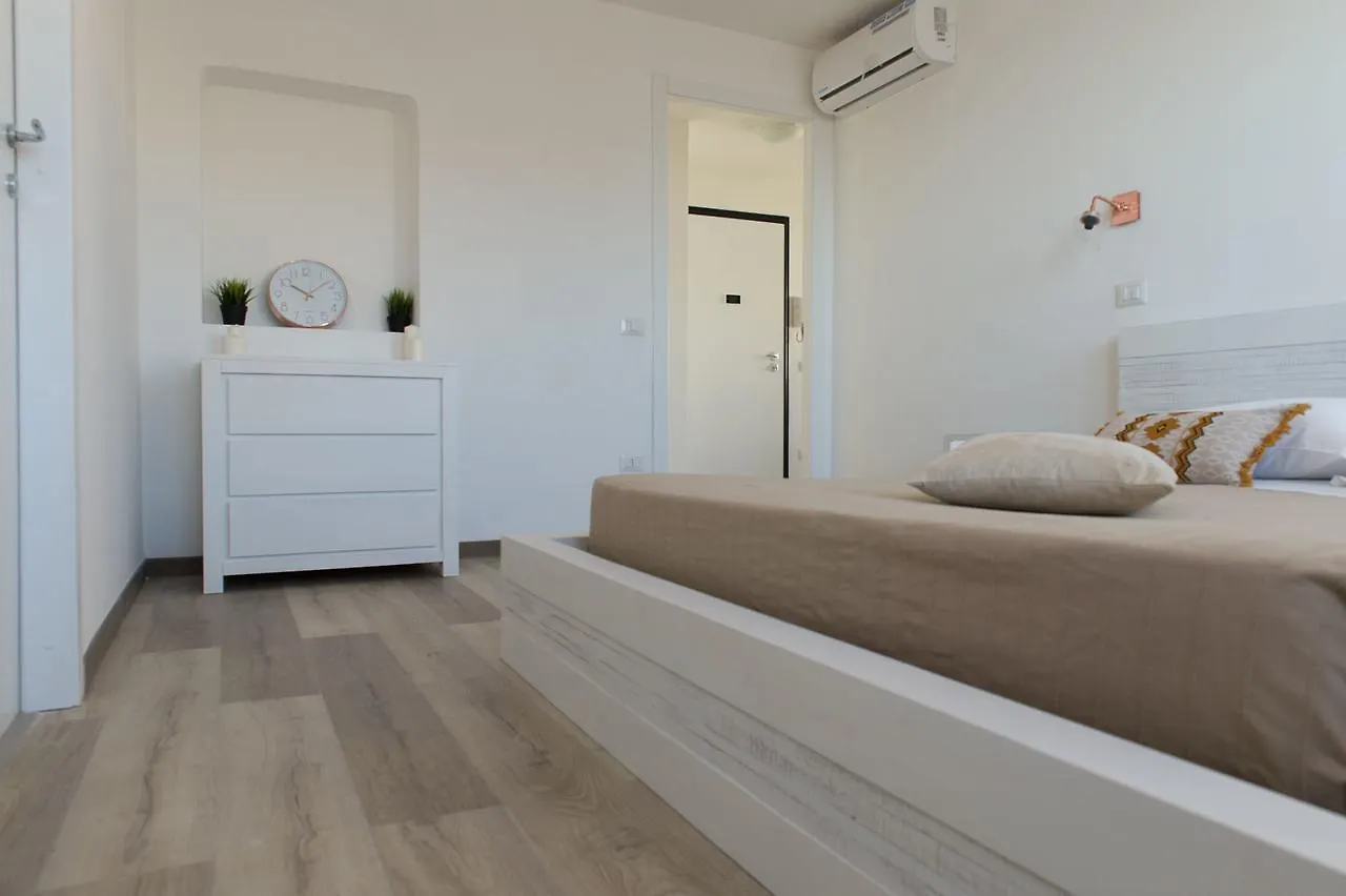 Ostia Holiday Mykonos Italia